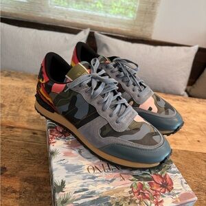 VALENTINO Hawaiian Couture Rockstud Sneakers